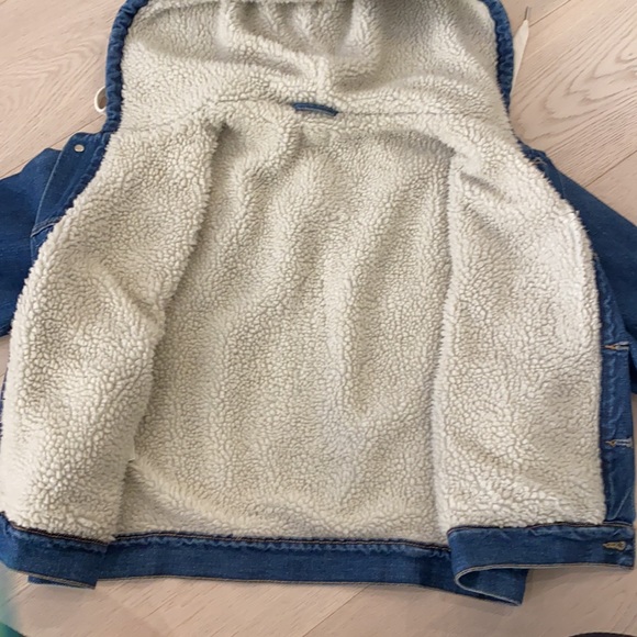 GAP cropped jean Jack with sherpa lining size XS - Picture 5 of 5